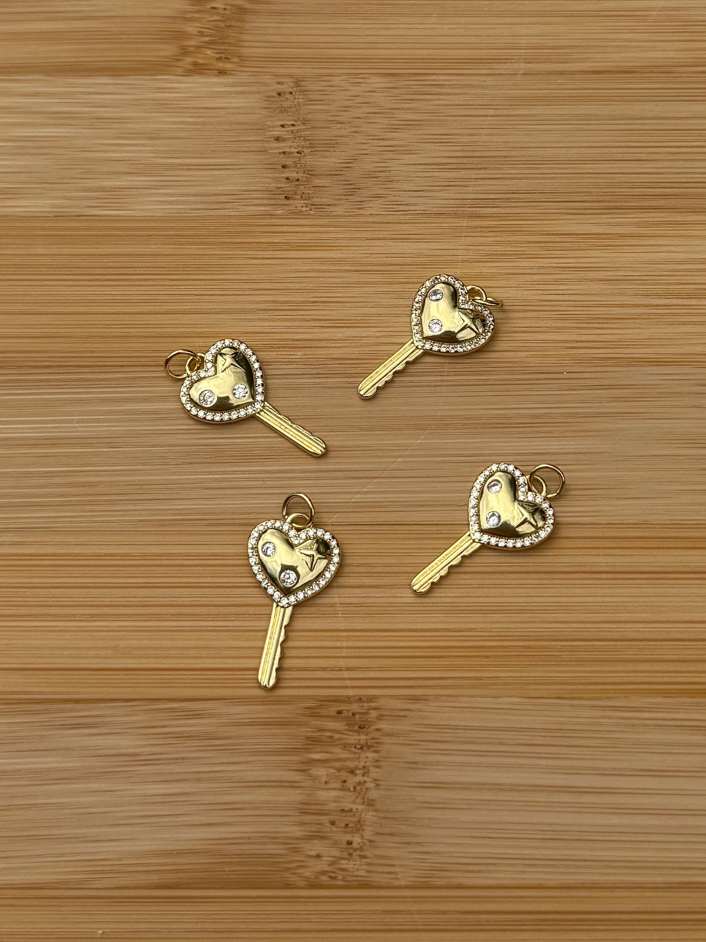 Pendentif clé cœur