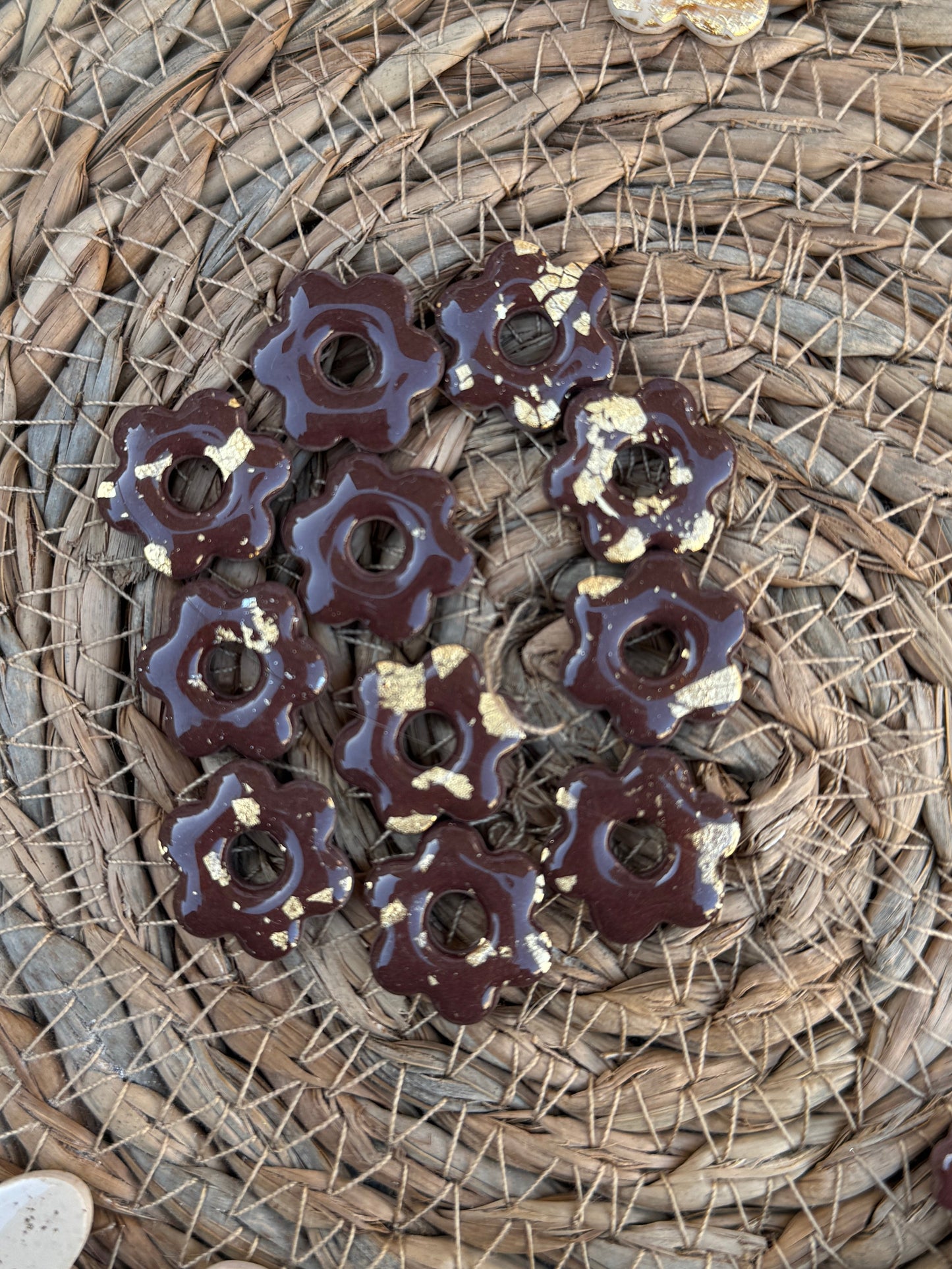 Pampilles petites fleurs marrons et or