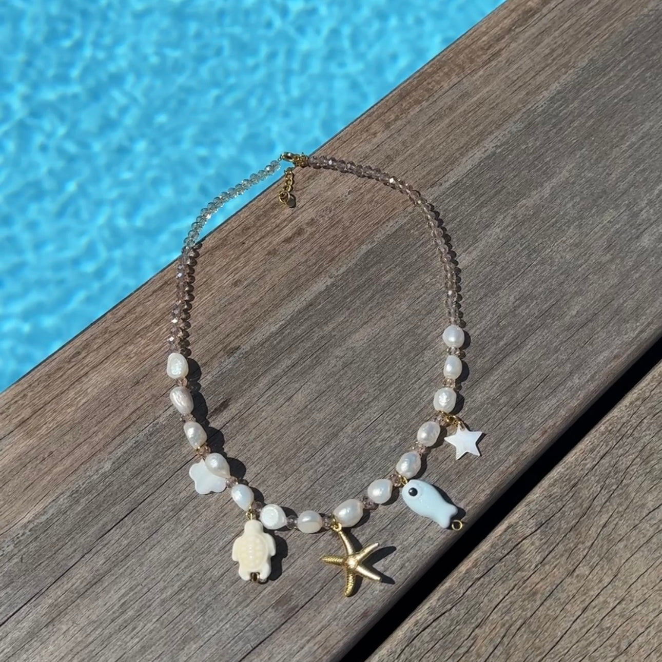 Pendentif Fleur nacre